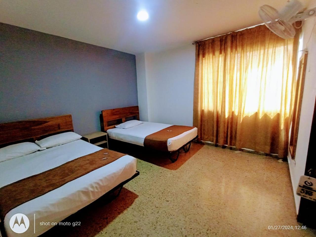 Hotel Medellin Kapital Buitenkant foto